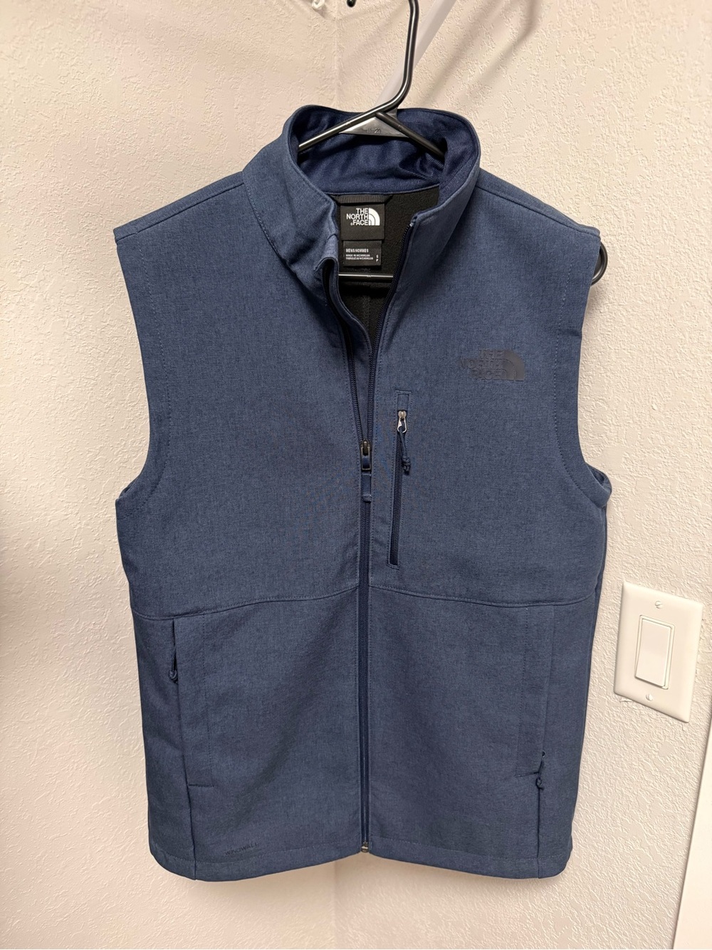 The North Face Blue Men's Zip-Front Softshell Windwall Vest - Small